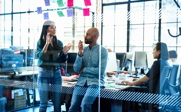 Træd til side og lad dem lære!